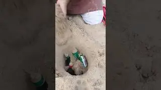 I store Drink Bottles In sand ground of desert🏜 #survival #camping #outdoors #survivaltips #buscraft