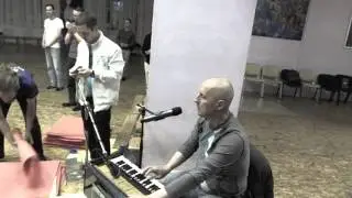 2015.10.31, Сб. - СПб, КЦ Гаура. Сб Киртан Кришна-Киртан Прабху (ККД)