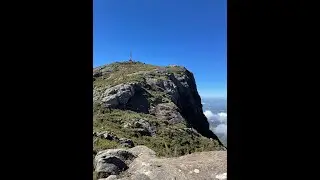Pico da Bandeira, Cal&ccedil;ado e Cristal
