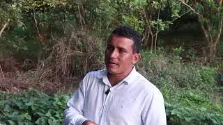 Técnico de campo explica como é feita a recuperação de nascentes na Fazenda Vila Almeida