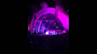 Maroon 5 - Makes Me Wonder  (10/24/2015)