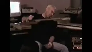 Phil Collen shreds - demonstration