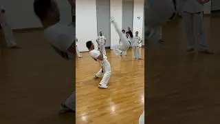 Capoeira 🫣 treino confian&ccedil;a e dist&acirc;ncia  #capoeira
