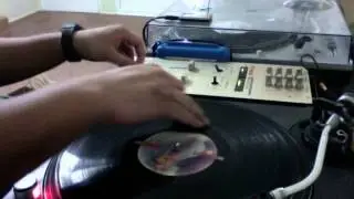 DV/DJ-Tech Scratch Battle - DJ IQ_ Handroidz - Round 1