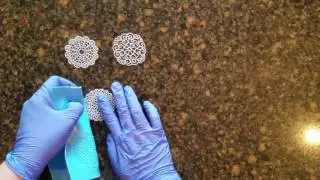 Snowflake cake pops