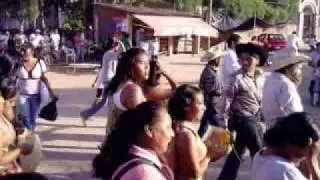Tanganhuato Desfile de bachilleres video 1.