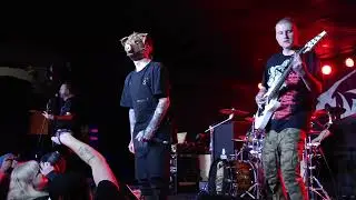To The Grave   Live   Intro/ Deadskin Mask The Rave   11 04 23
