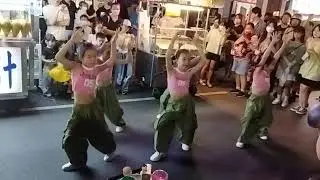 蘋果家族街頭表演-QueenCard -六合夜市-史上最牛彈彈彈