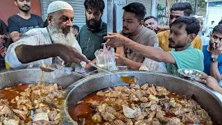 Karachi&rsquo;s Most Famous Nomi Paya Wala | Early Morning Bong Paya Breakfast | Street Food