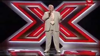 Amazing voice! Better than Louis Armstrong. All are shocked.