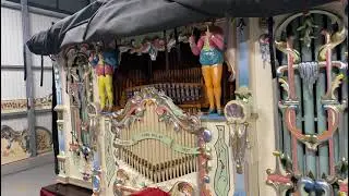 Draaiorgel speelt: @robbiewilliamsvideos - Rudolph