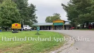 Hartland Orchard Apple Picking, Markham Virginia