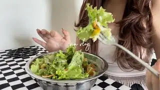 Vlog - eating salad🥗 | restock lemon juice🍋 | playing with cat🐱 | aesthetic & enjoyable video