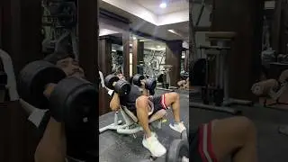 The best workouts for the upper chest.#sorts #viralvideo