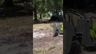 Grading dirt with electric loader NESHER L880