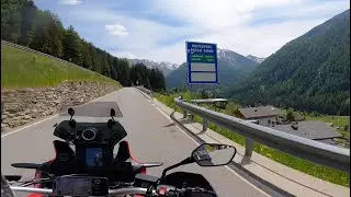 Jaufenpass (2094 m) -  Passo Monte Giovo  Dolomiten Südtirol mit der Africa Twin