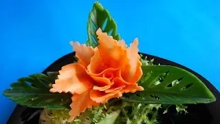 Kwiatek z marchewki. Decoration of carrots.