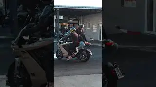 Zero SR/S park distance control #zeromotorcycles #srs   #motorcycle #motorrad #parking #funny