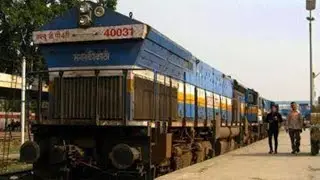 Trainz simulater 13147 UTTARBHANGA EXPRES AND TWINS EMD WDP4B SOUND AND ACCELERATION 😍😍