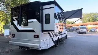 2026 Thor Magnitude Grand X32 - LARGE Class C - Diesel - 4x4