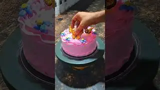 New Strawberry Cake Design #cake #strawberrycake #youtubeshorts #cakes #shorts #viralvideo #trending