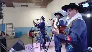 as&iacute; baila catrilo al ritmo de los amigos tarragoseros  @silvioveron8260