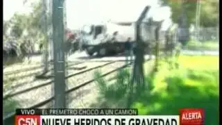 C5N - Transito: El premetro choco a un camion en Villa Soldati (Parte 2)