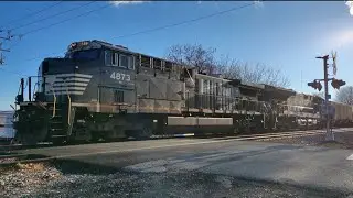Ns 4873 leads short manifest in Charlottesville Va #norfolksouthern #railfan 