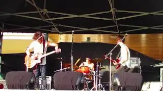 Banned FTC Max and Esteban jamming on stage