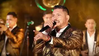 Banda Real de Monterrey - Debajo de los Laureles [En Vivo]