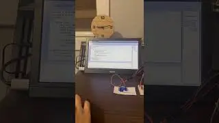 PIR motion sensor with Servo and LED 🏃‍♀️ 