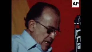 SYND 2 8 81 COMMUNIST VETERAN SANTIAGO CARRILLO SPEAKS AT COMMUNIST PARTY CONGRESS