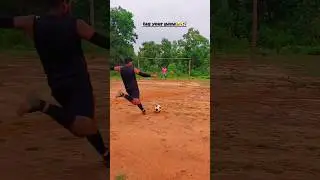 free kick long shot football missing 😂⚽  #football #freekickshot #shot #viral #ytshorts