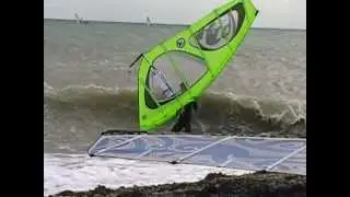 windsurfing.UK freestylers.Not friendly shorebreak