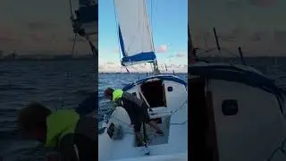 Ставим геную  #видеоурокияхтинг  #яхтинг  #обучениеяхтингу
