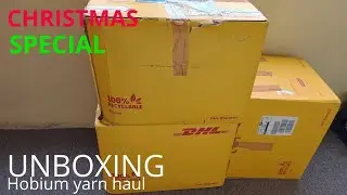 Unboxing a yarn haul from Hobium