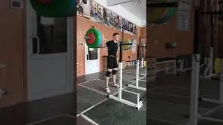 Приседание на плечах 170 на 2 раза. НОВЫЙ РЕКОРД 💪🏋️