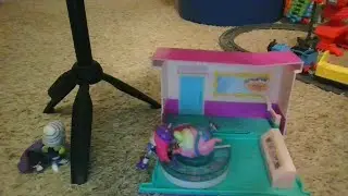Mojo And Maylyn Fight While Fuzzy Lumpkins Is Sleeping And Get Grounded