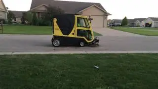 Karcher ICC1 Street Sweeper Demo