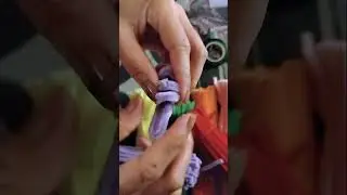 How to make a daisy flower using fuzzy wires.✨
