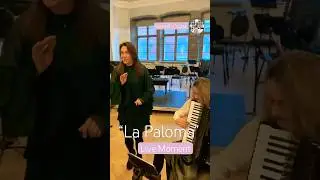 Wooow! in Italiano! 🇮🇹 #cute #top #shorts #love #singer #italy #music #motivation #minivlog #video