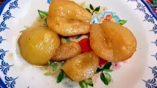 Spiced Pears -  Fall Food Friday Collab with Moss Family TV