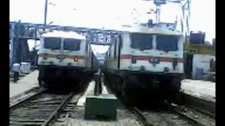 WAP7 30287 Doronto Leaving Secunderabad as the WAP7 30271 Shridi Watches