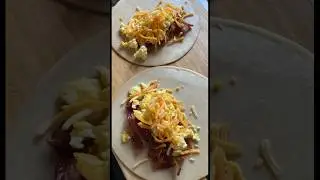 bacon egg & cheese empanadas