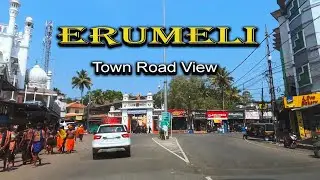 Widok na Erumeli Town Road - Kottayam - Kerala - Indie.