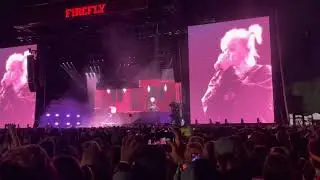 Billie Eilish Signs Fan&rsquo;s Chest at Firefly Music Festival 2021