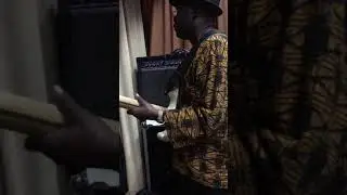 Deutz live , solo guitar by Paul Lamarre