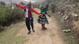 cosas que pasan en la borrachera CHOLO CELESTINO Y ABUELITA SANTUSA @creditos a cholo chaski