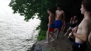 Kuttawa Ky cliffs on Lake