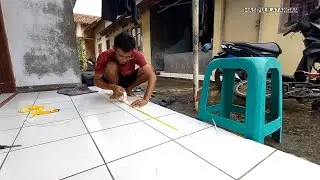 Bikin sendaren dari pita kado sambung tali peti